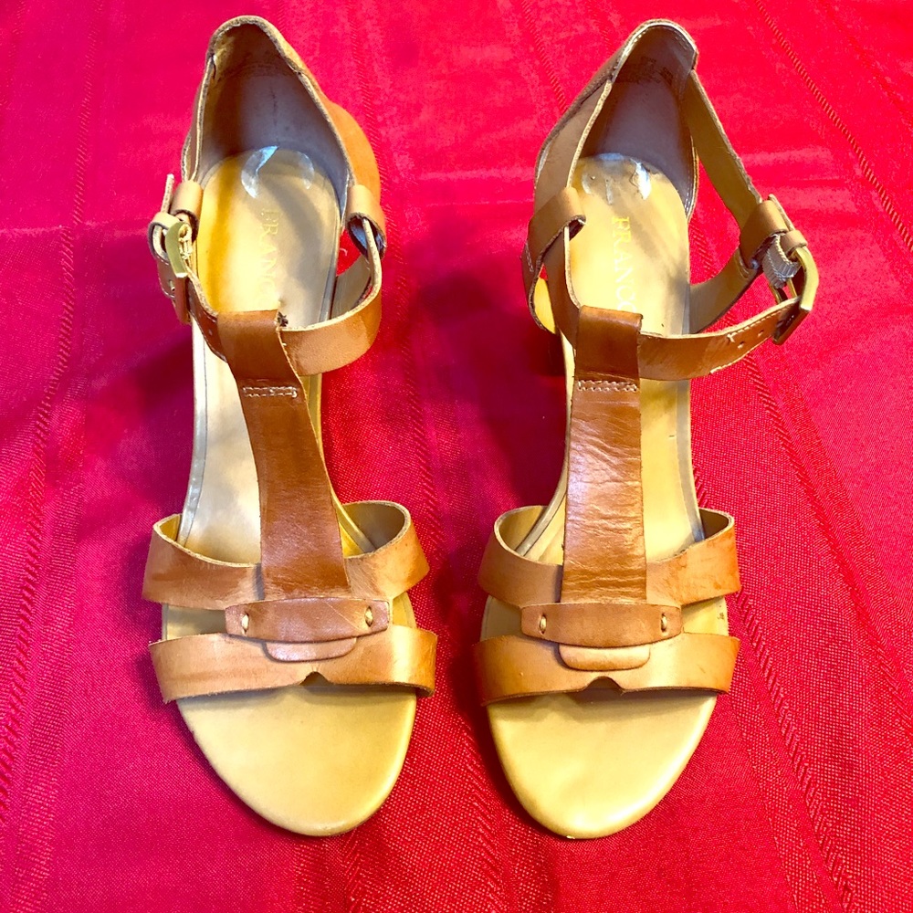 Franco Sarto t-strap leather sandals